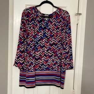 Multicolored polyester blouse from chicos size 4 (fits size 20)